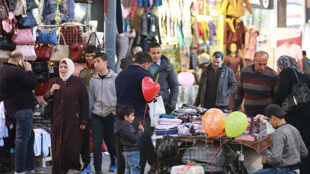 أزمة معيشية خانقة تقترب من الشارع السوري