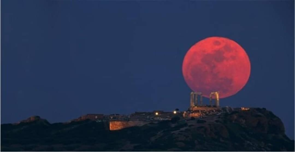 7 أيلول موعد القمر الدموي