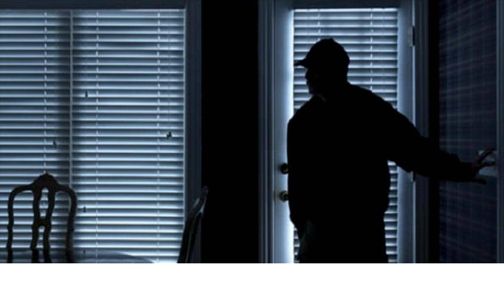  سرقة فيلا فنان مشهور بالقاهرة واختفاء قطع ذهبية