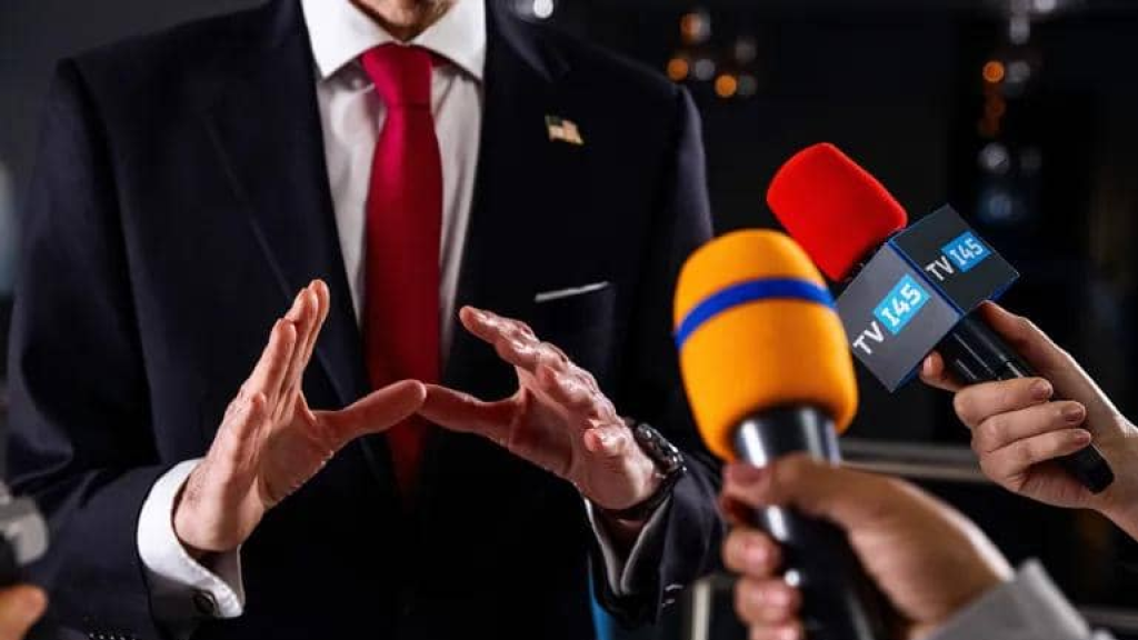 أنت صحفي وطلب منك مصدرك عدم نشر المعلومات.. ما العمل؟