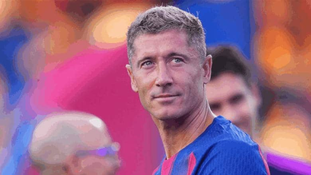 هل انتهت مسيرة ليفاندوفسكي مع برشلونة؟