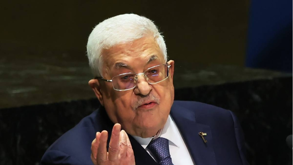 محمود عباس يطلب من سفيره مغادرة بيروت… والتمرد مستمر!