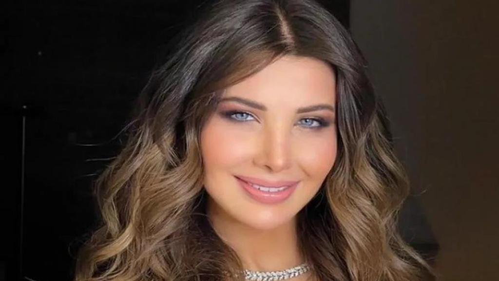 نانسي عجرم بإطلالة صيفية راقية من تصميم إيلي صعب