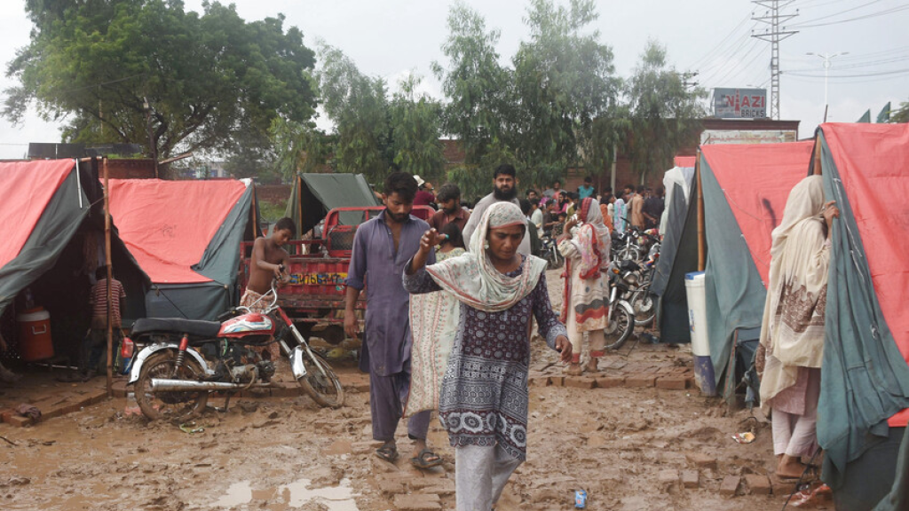 1.6 مليون شخص يواجهون خطر الفيضانات في باكستان