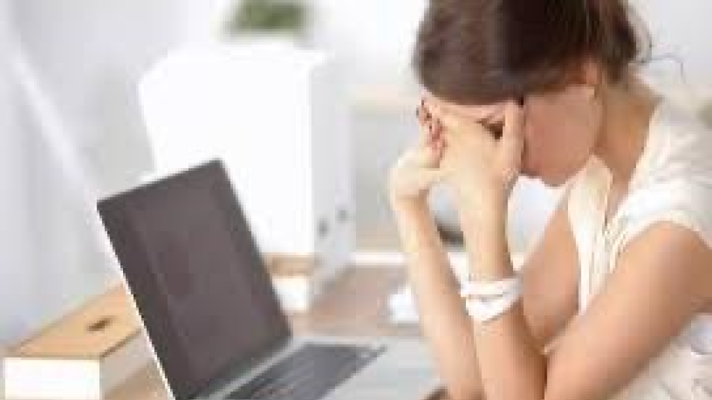 إذا كان الموظف يواجه خلافات مع مديره.. هل عليه أن يستقيل؟