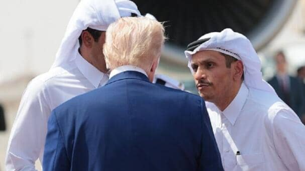 لقاء بين ترامب ورئيس الوزراء القطري