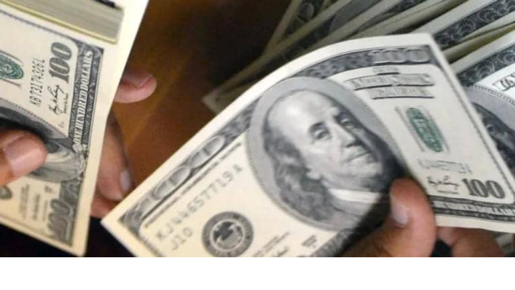 الدولار يتراجع وسط التركيز على الخفض المتوقع لأسعار الفائدة الأميركية