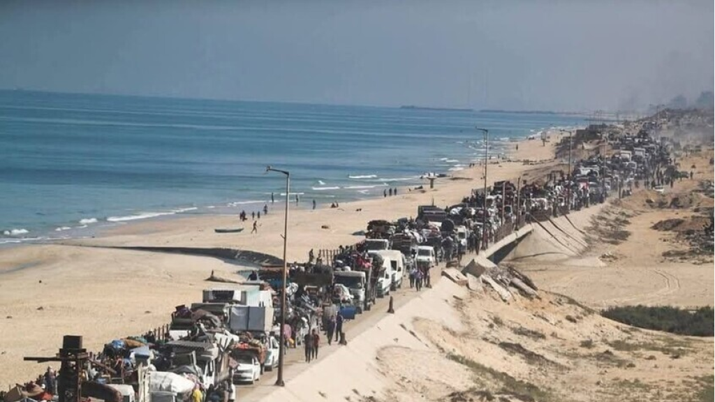 موجة نزوح واسعة من غزة نحو الجنوب وسط قصف 