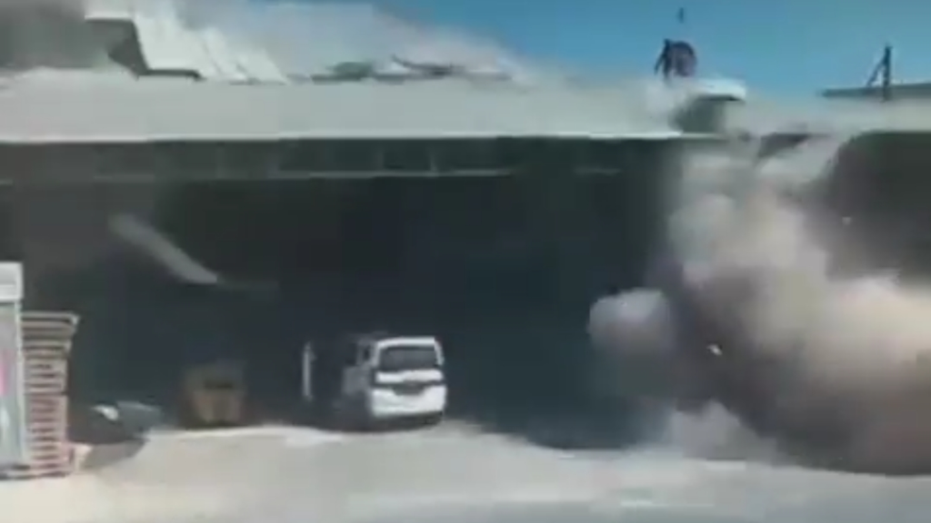 بالفيديو: انفجار في سوق بأنطاليا