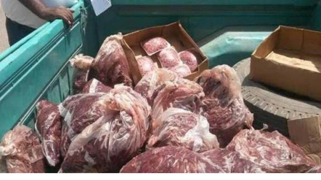 لحوم دجاج فاسدة في السوق… إقفال مسلخ غير شرعي بالشمع الأحمر في البقاع