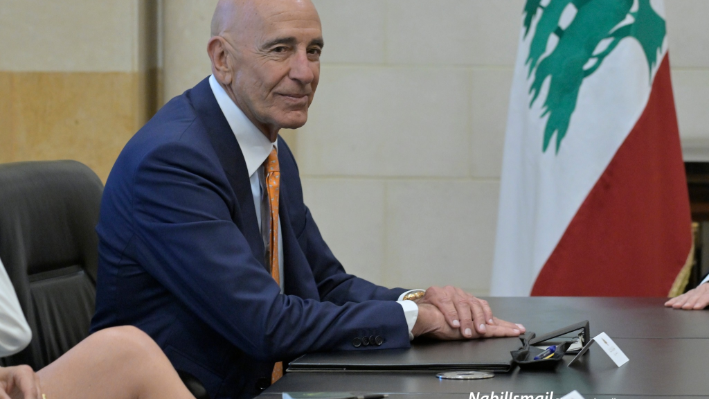 تصعيد برّاك: من ديبلوماسية الإقناع إلى نزع القناع