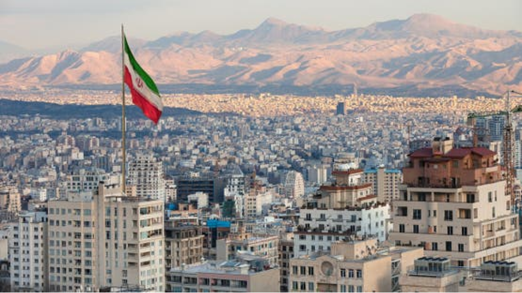 إيران تتوعد بـ