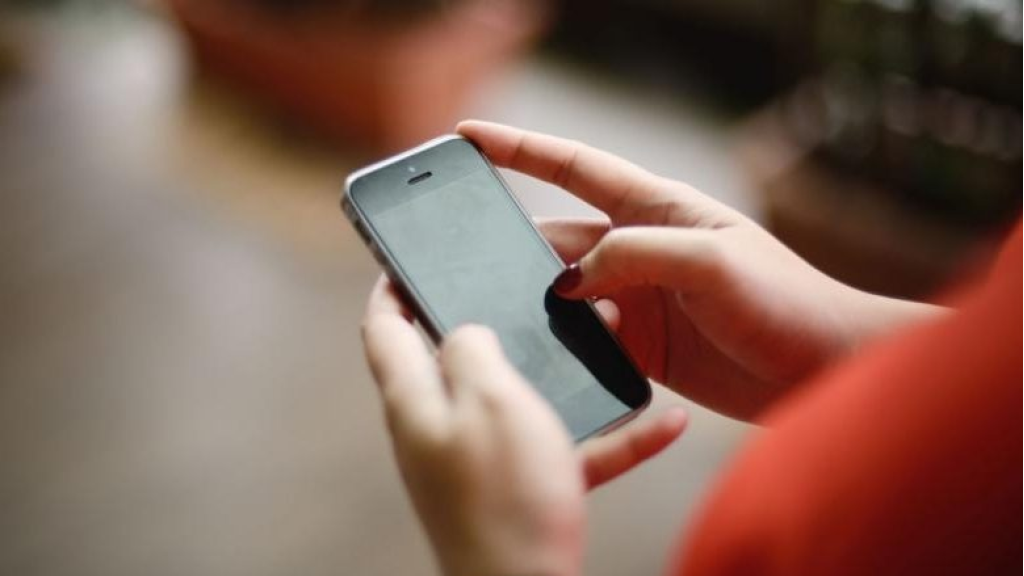 بعد عطل في شرائح SIM القديمة… بيان لـ”تاتش”