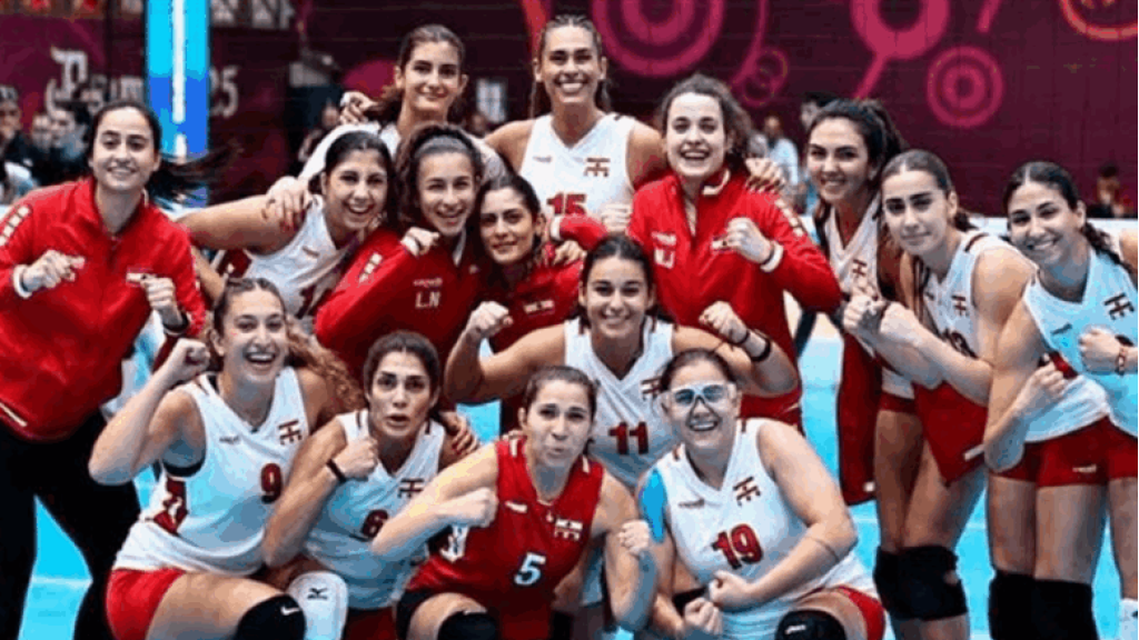 منتخب لبنان للسيدات يتوج بلقب غرب آسيا للكرة الطائرة
