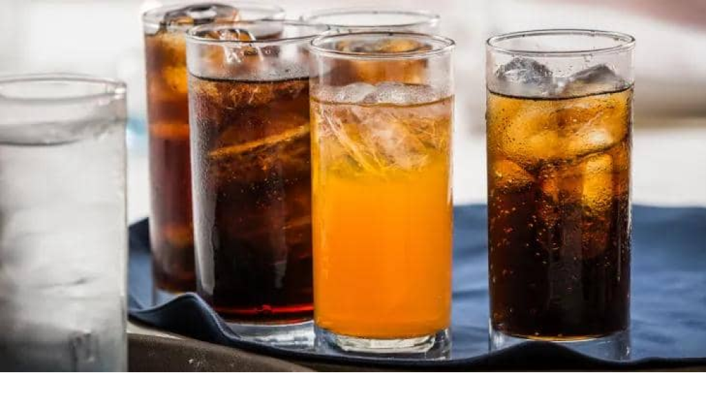 علبة واحدة فقط.. هذا ما تفعله المشروبات الغازية في كبدك