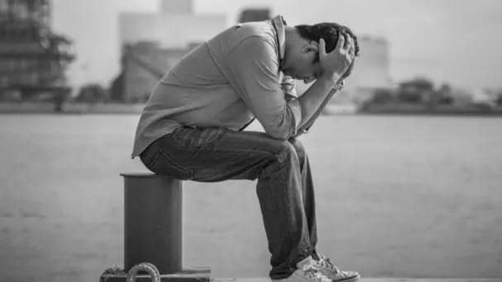بعد 3 أيّام فقط من خروجه من السجن… رجل يقتل طفلتي شقيقه!