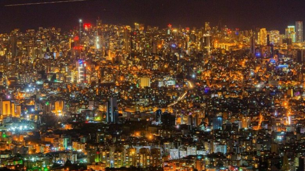 مشروع لأصحاب المولدات الخاصة لإنارة لبنان 24/24.. إلى الحكومة قريباً؟