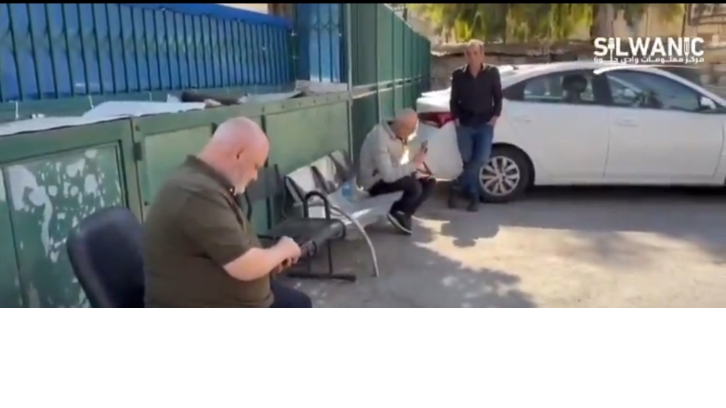 أهالي الأسرى ينتظرون الإفراج عن ابائهم (فيديو)