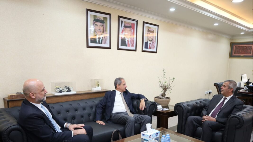 الأردن يُعلن جاهزيته لتزويد لبنان بالكهرباء