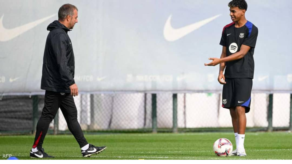 أزمة بين إدارة برشلونة وفليك.. كيف تراجع عن 