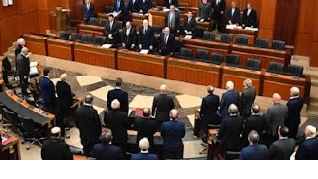 النواب يتذاكون لزيادة مخصصاتهم!