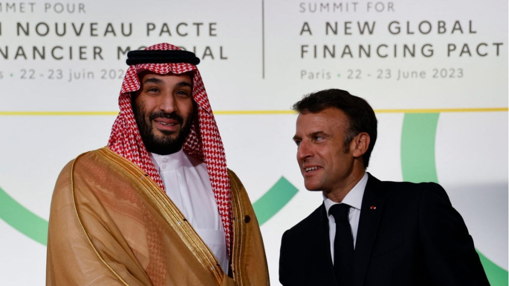 في لقاء بن سلمان وماكرون... لا استقرار في الشرق الأوسط دون حل الدولتين