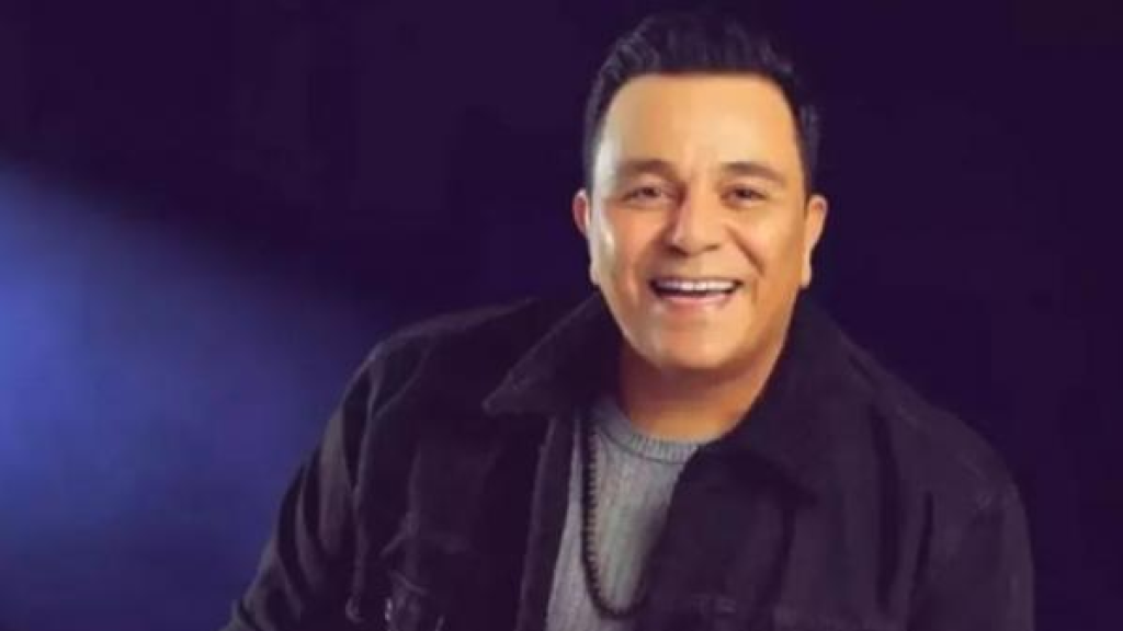 بعد غياب وجدل التسريبات.. محمد فؤاد يعلن عن