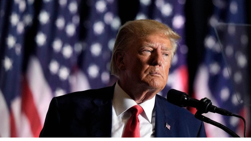 تحقيق مكاسب شخصية... نواب يتهمون ترامب