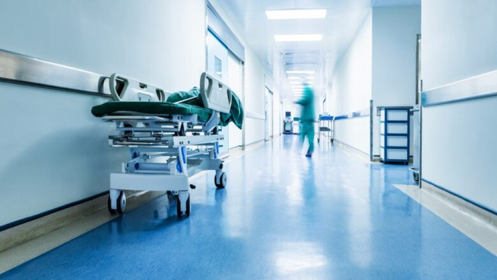 طعن سيدة بسكين في صدرها… وأعمال تكسير في مستشفى مرجعيون