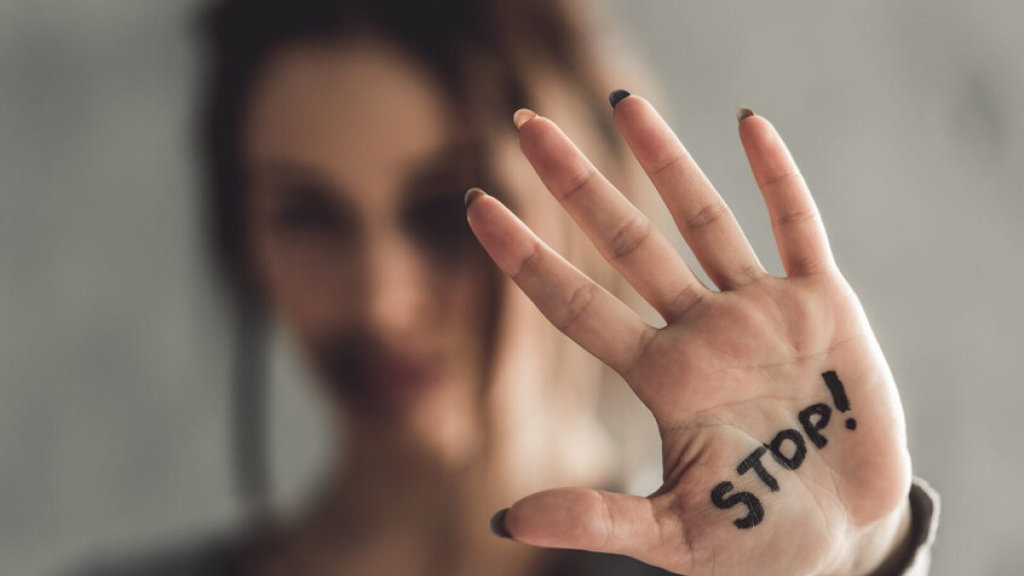 إحصائيات صادمة.. مقتل امرأة كل 3 أيام في فرنسا على يد زوجها الحالي أو السابق!