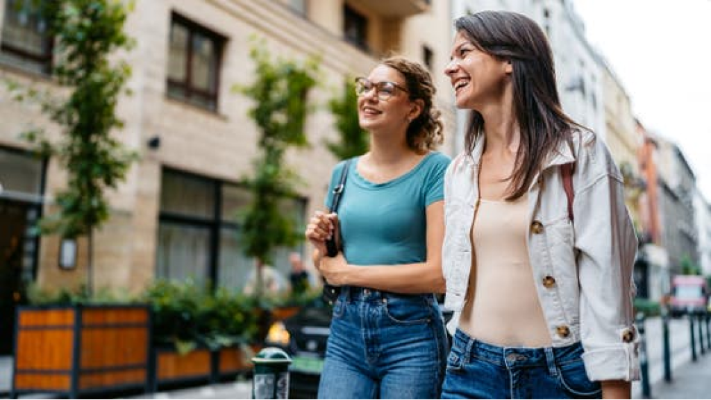 المشي في الطبيعة أم بالشوارع.. أيهما أفضل للصحة؟