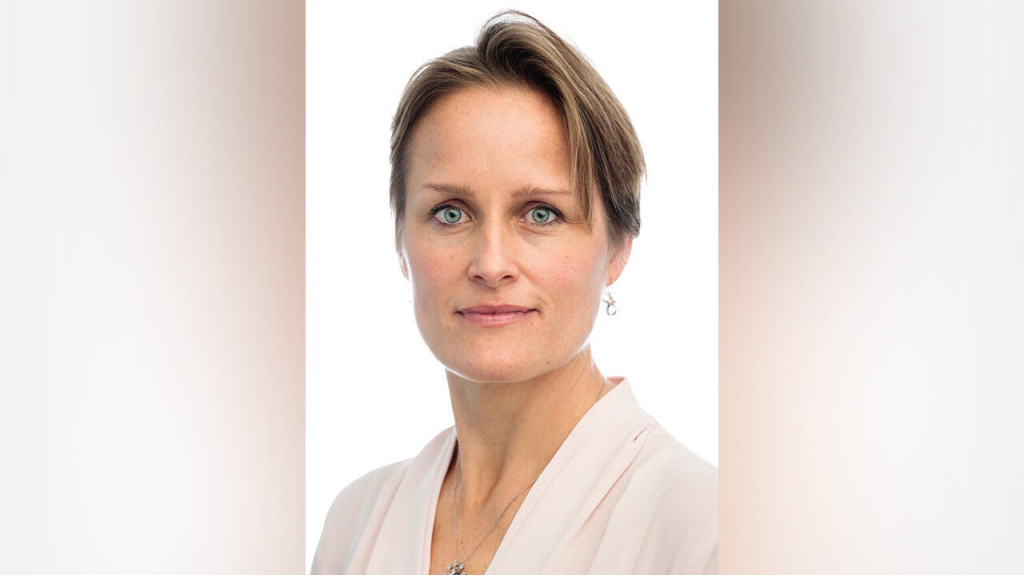 بليز ميتروويلي.. مديرة استخبارات بريطانية تتقن العربية وتعرف دهاليز الصحراء