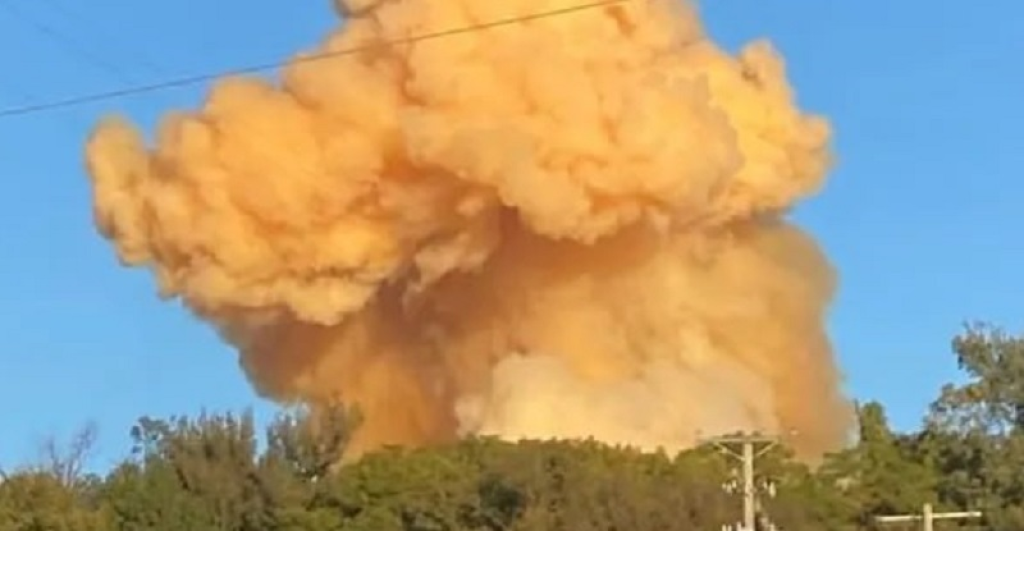 بالفيديو – انفجار مصنع للأسمدة في أميركا