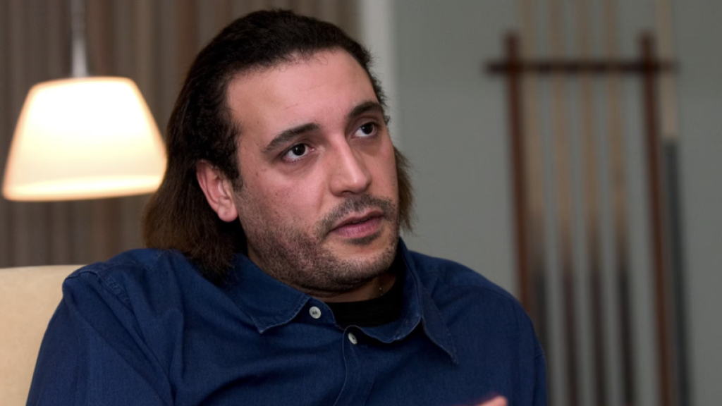 بعد خفض الكفالة إلى مليون دولار... متى يُفرج عن القذافي؟