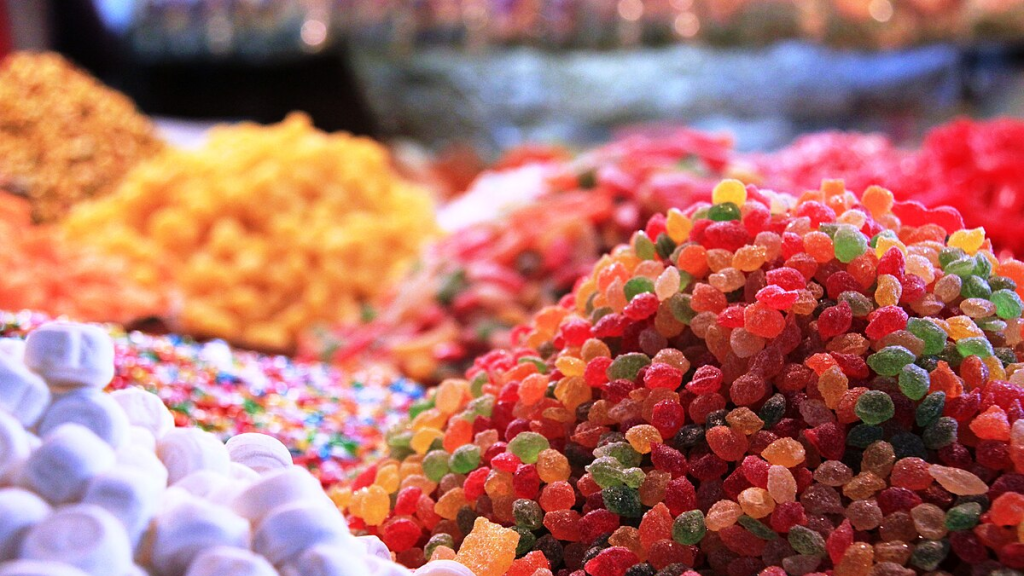 طالبات وزّعن “بونبون” بمواد مخدّرة داخل مدرسة عريقة في جبل لبنان…وتحقيقات بتكتّم شديد