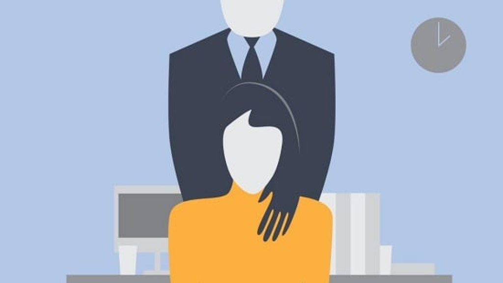 بتهمة “التحرش”.. صحافي يخضع للتحقيق