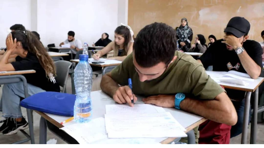 جدل غير معتاد و