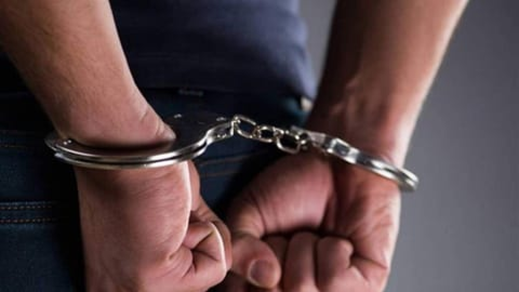 في البقاع... توقيف مروّج عملات مزيّفة