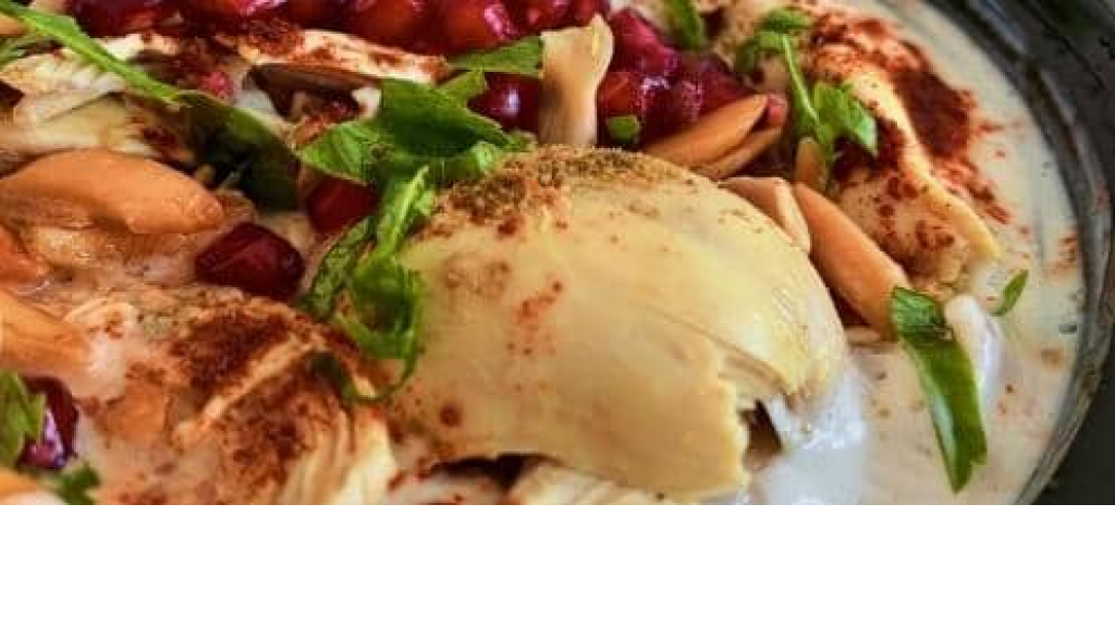 طريقة عمل فتة الدجاج باللبن والطحينة..