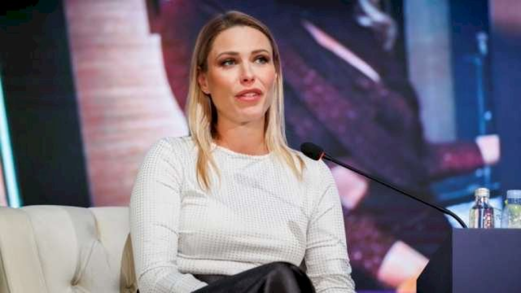 كيرا شابلن ترد على سؤال 