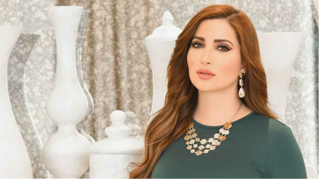 بالصور..نسرين طافش تتألق بإطلالة وردية ناعمة في احتفالية “Stars on Board”