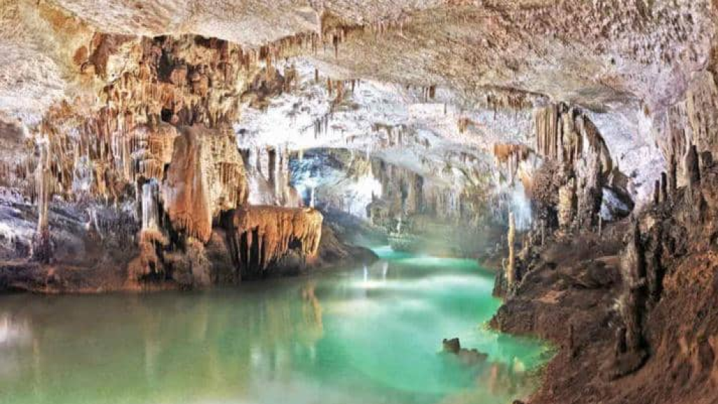  لا ضرر في مغارة جعيتا... اللجنة تحسم الجدل