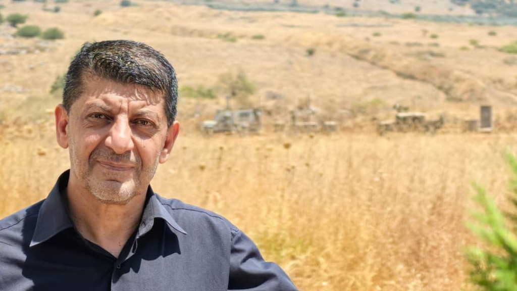 باحمرِ دمه وقع الروايةٍ التي صنعها: محمد عفيف شهيدًا