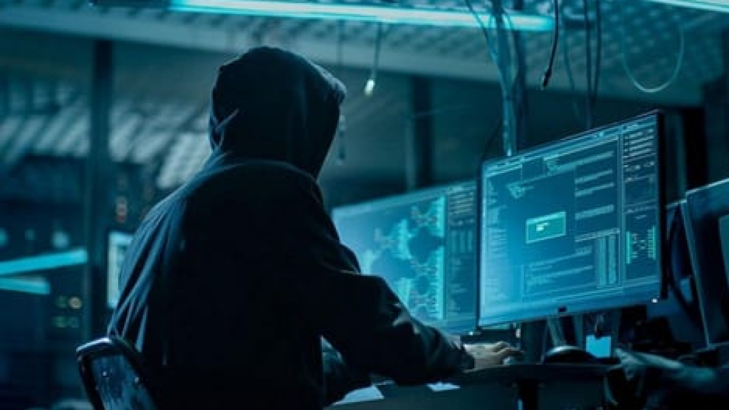 هجوم إلكتروني... وبيانات آلاف الأميركيين بقبضة مجهولة