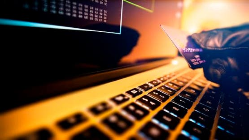 احتال بالملايين وترك وراءه رسالة: 