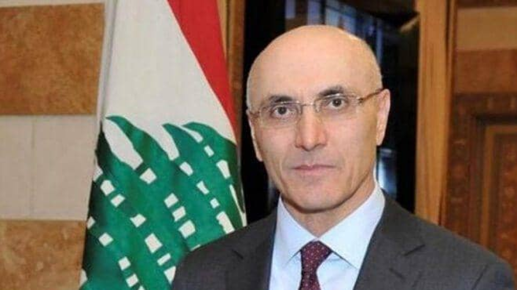 إرسال أحمد الحجار سلسلة من الكتب الرسمية الى عدد من المؤسسات والإدارات