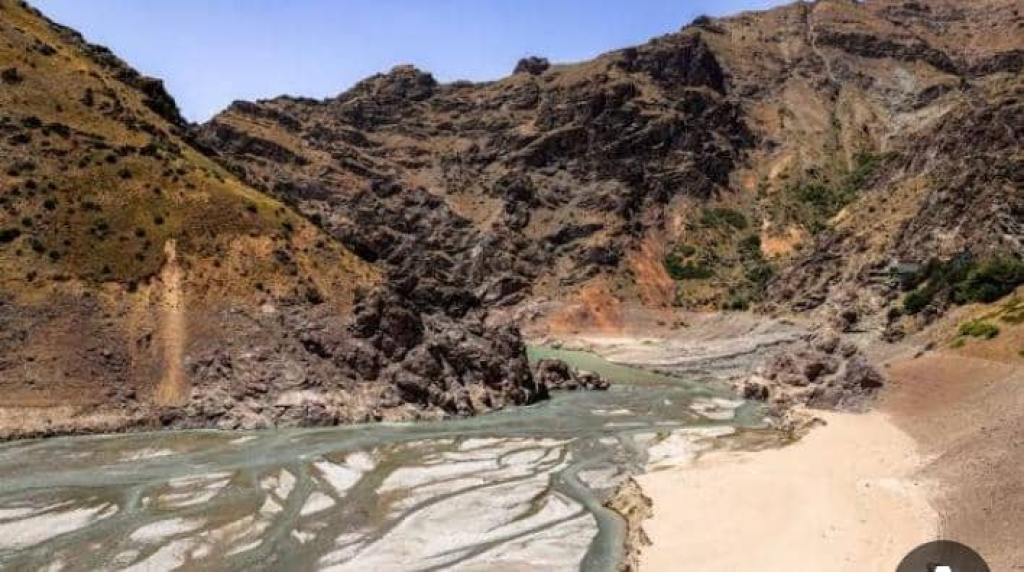 تفاقم أزمة المياه في إيران وسدود طهران ومشهد على حافة الجفاف