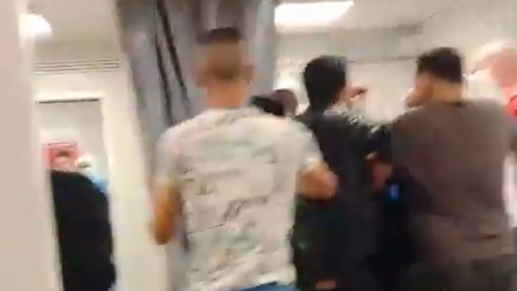 بالفيديو : إشكال كبير تعدي وضرب في هذه المستشفى