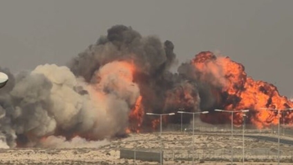 – تحطم مقاتلة أثناء عرض جوي في معرض دبي للطيران