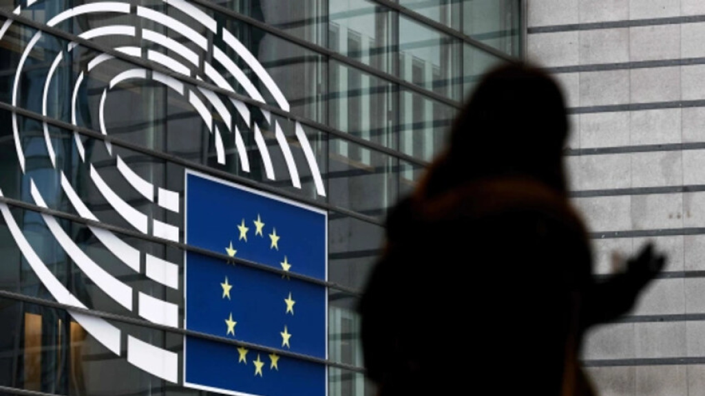 اللص الأزق: لا تضخموا فضيحة الفساد في أوكرانيا!